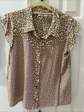 Style U Polka Dot Top